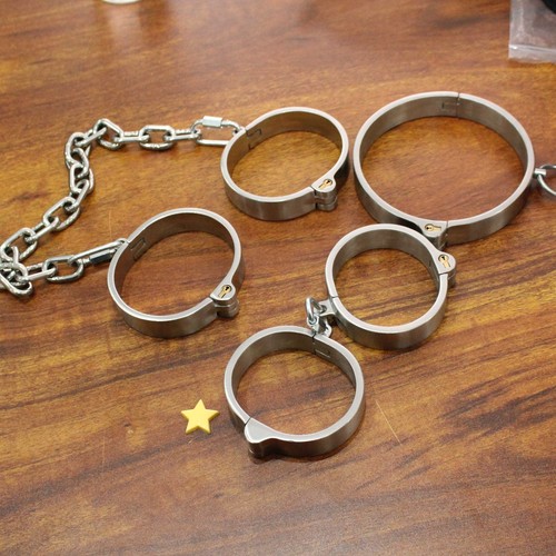 Bondage shackles heavy - bondage, female