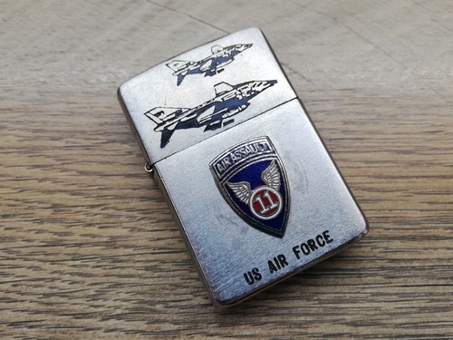 Vtg rare military 1968 zippo - military,
