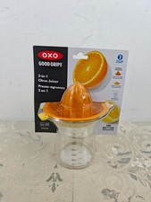 OXO Good Grips 2-In-1 Citrus Juicer