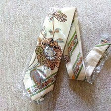 LEONARD PARIS Floral Pattern Beige Silk Tie