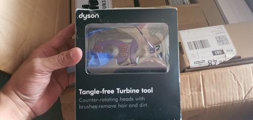 Dyson quick release - dyson, quick-release