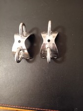 Spinnaker pole mast bracket