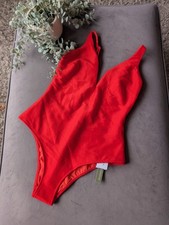 BNWT stunning red ribbed M