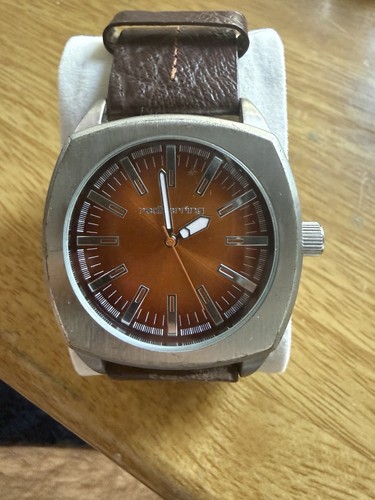 Vintage red herring sunburst - red,