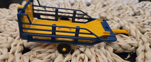 Britains farm 9557 bale - farm,