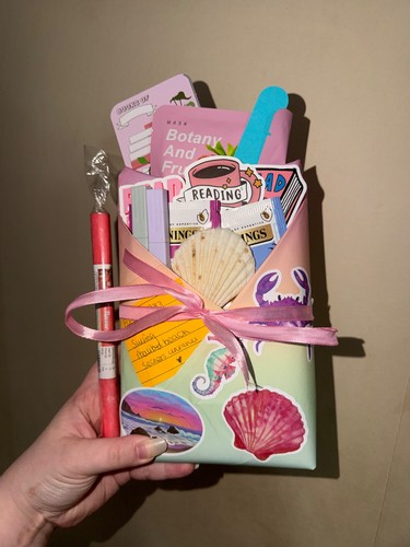Blind date with book - blind,