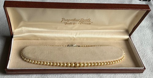 Pompadour pearls simulated - pearls,