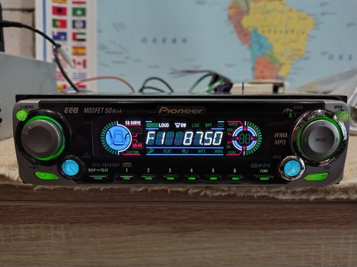 Pioneer deh p5500mp car stereo - pioneer,