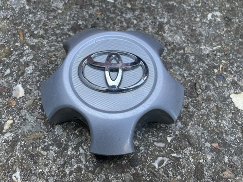Toyota rav4 alloy wheel centre - rav4,