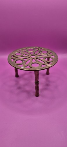 Vintage small brass trivet - small, pot