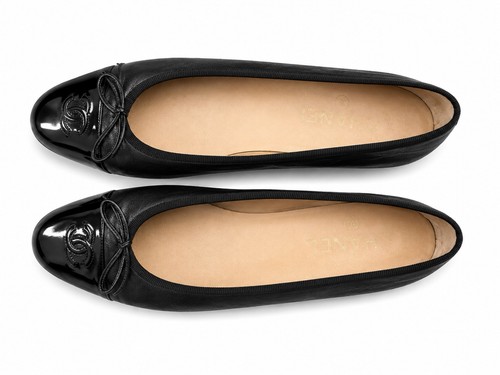 Chanel black patent cap - cap, toe