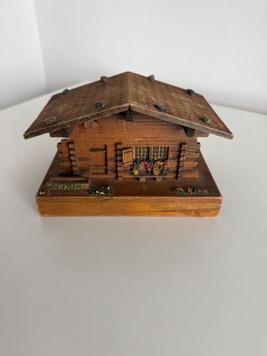 Vintage swiss chalet musical - vintage,