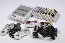 Super Nintendo Entertainment System SNES bundle, 2 controllers, 10 games