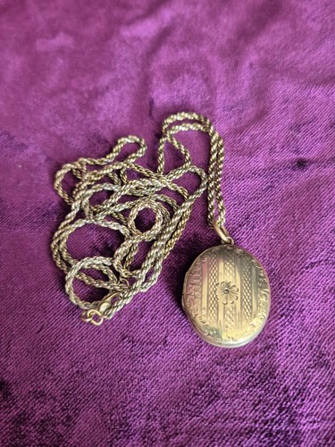 Lovely victorian gilt locket - lovely,