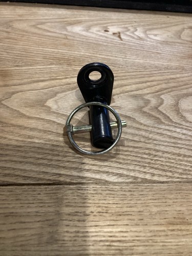 Single bike trailer pin - bike,