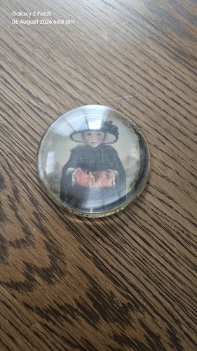 Vintage nigel pain paperweight - vintage,