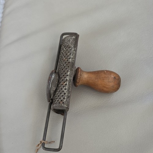 The edgar antique 1890 - the, tin