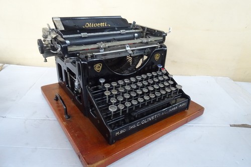 Olivetti m20 typewriter - olivetti,
