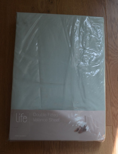 Bnwt life from coloroll - life,