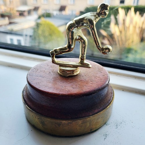 Vintage lawn bowls trophy - vintage,