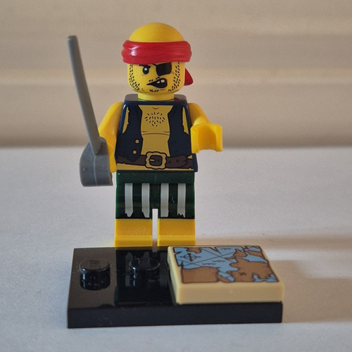 Lego scallywag pirate - pirate,, col252