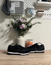 Nike MD Runner 2 Size UK4 Good
