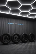 Genuine Porsche Macan 18" Alloy Wheels Gloss Black With Tyres x 4