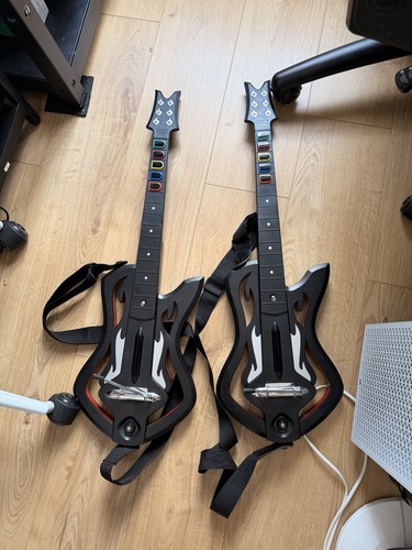 Xbox 360 guitar - guitar, hero