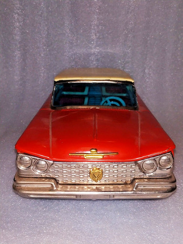 Vintage old friction model tin - vintage,
