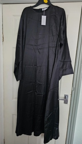 Women black closed abaya satin - closed,