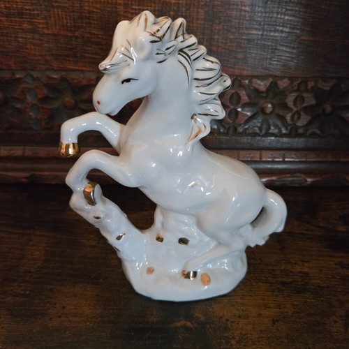 Vintage white ceramic rearing - vintage,