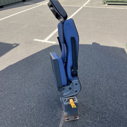 Folding swivel single seat - swivel,