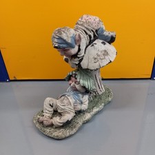 Large Pixie on Mushroom Garden Statue – Concrete Ornament – 33kg