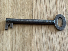 1900s long furniture style