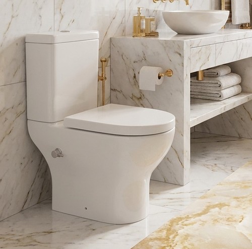 Close coupled toilet with - close,
