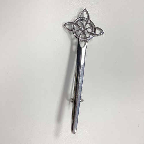 Scottish silvertone kilt pin - scottish,