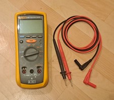 Fluke 1507 Insulation Tester with Leads 