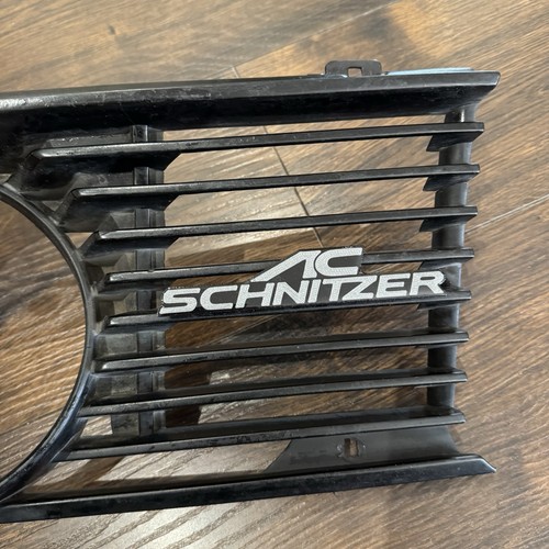 Schnitzer grill badge - ac,