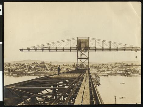 New cantilever crane - crane, a