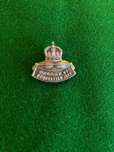 Lapel badge george vl - -,