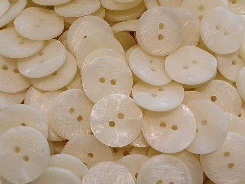 18mm cream pearlescent 2 - 12,