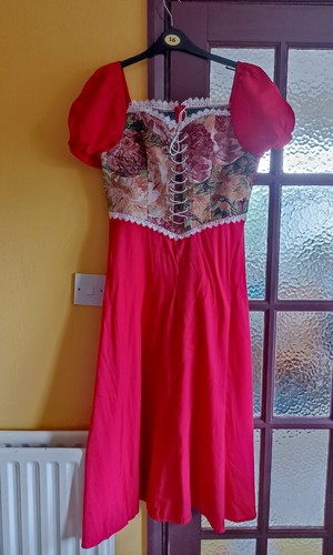 Renaissance red dress - renaissance, floral