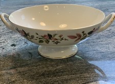 Wedgwood Bond China Hathaway Rose Pot Collection. Large Size.Excellent Condition