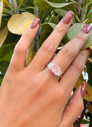 18k white gold - gold, grown