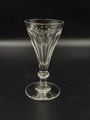 Georgian petal cut - cut, knop