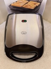 Quest Quad Sandwich Toaster - 4 Portion, 8 Slice Non-Stick Toastie Maker - 1100W