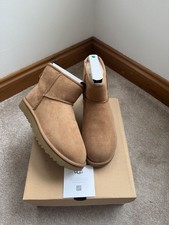 GENUINE UGG BOOTS W CLASSIC