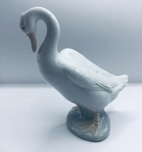 Nao lladro goose figure - goose,
