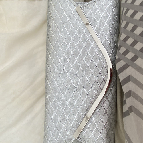 Quiz silver metallic geometric