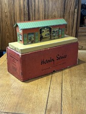 Gauge hornby railway station - o,